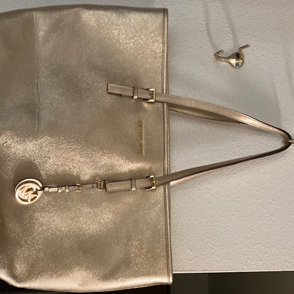 Michael Kors Handbags - Michael Kors Purse